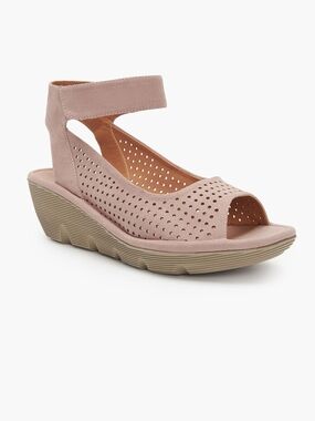 Blush Clarks Collection Women's Reedly Salene Wedge Sandals  Size 10